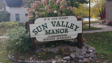 Sun Valley Manor in Clintonville, WI - Building Photo - Building Photo