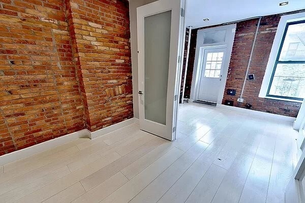 227 E 82nd St in New York, NY - Foto de edificio - Building Photo