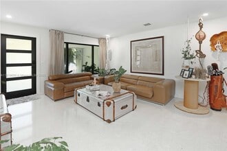 1235 Buchanan St in Hollywood, FL - Building Photo - Building Photo
