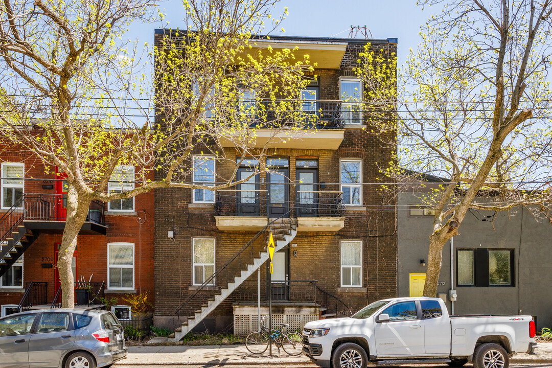 2712 De Coleraine St in Montréal, QC - Building Photo