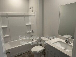 55 Burr Oak Cv in Oakland, TN - Building Photo - Building Photo