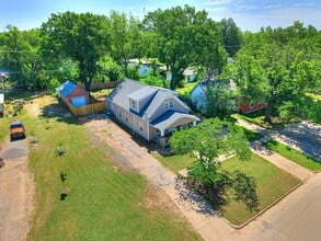 908 N Barta Ave in Prague, OK - Building Photo - Building Photo