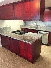 4908 Orchid Way in Sacramento, CA - Building Photo - Building Photo