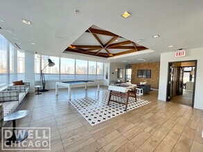 776 W Quincy St, Unit 1201 in Chicago, IL - Building Photo - Building Photo