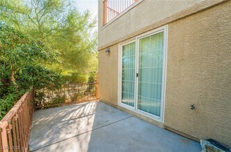 9108 Hanging Tapestry Ct in Las Vegas, NV - Building Photo - Building Photo