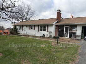 152 Penn St in Washington Boro, PA - Building Photo