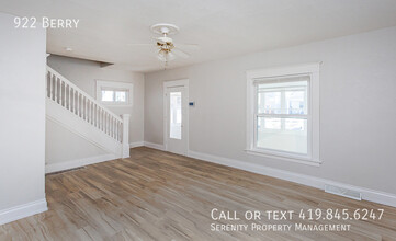 922 Berry St in Toledo, OH - Building Photo - Building Photo