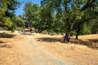 7770 Stephanie Ln in Somerset, CA - Building Photo - Building Photo