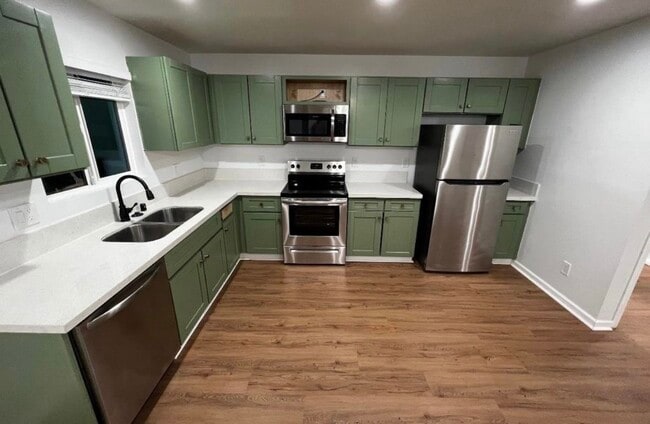 property at 4114 Menlo Ave
