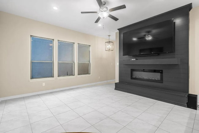 10308 N 13th St in McAllen, TX - Foto de edificio - Building Photo