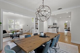 512 E 49th St in Austin, TX - Building Photo - Building Photo