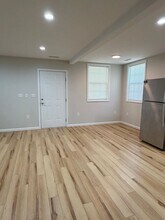 210 Rhodes St in Hendersonville, NC - Building Photo - Building Photo