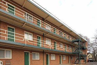 Hawthorne Hills in Winston-Salem, NC - Building Photo - Building Photo