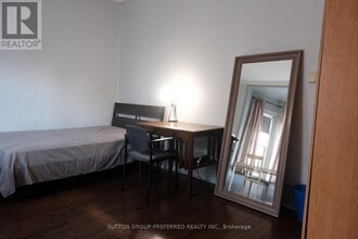 1055 Richmond St in London, ON - Building Photo - Building Photo