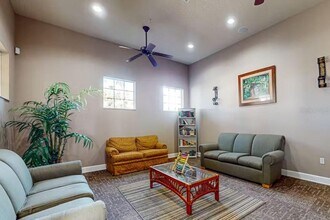310 Cabello Dr in Davenport, FL - Foto de edificio - Building Photo