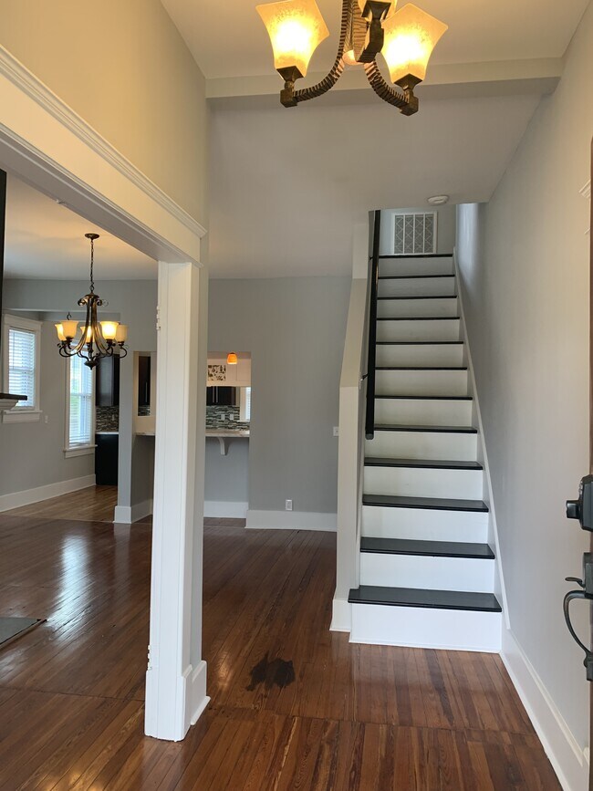 2213 10th Ave S in Nashville, TN - Building Photo - Building Photo