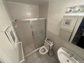 6612 Dahlia Dr in Miramar, FL - Building Photo - Building Photo