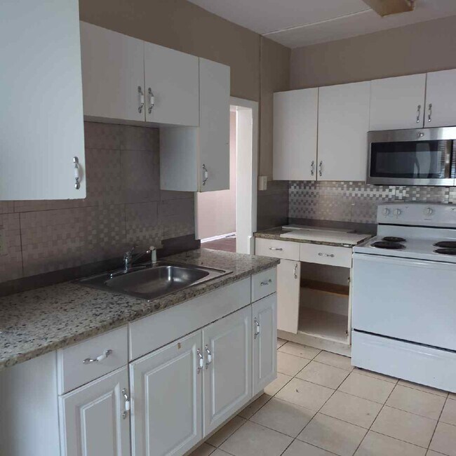 320 W 31st St in Wilmington, DE - Building Photo - Building Photo