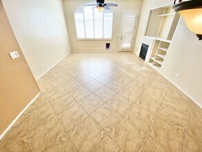 10121 Cardinal View Pl in Las Vegas, NV - Building Photo - Building Photo
