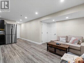 51 Grattan St in Toronto, ON - Building Photo - Building Photo