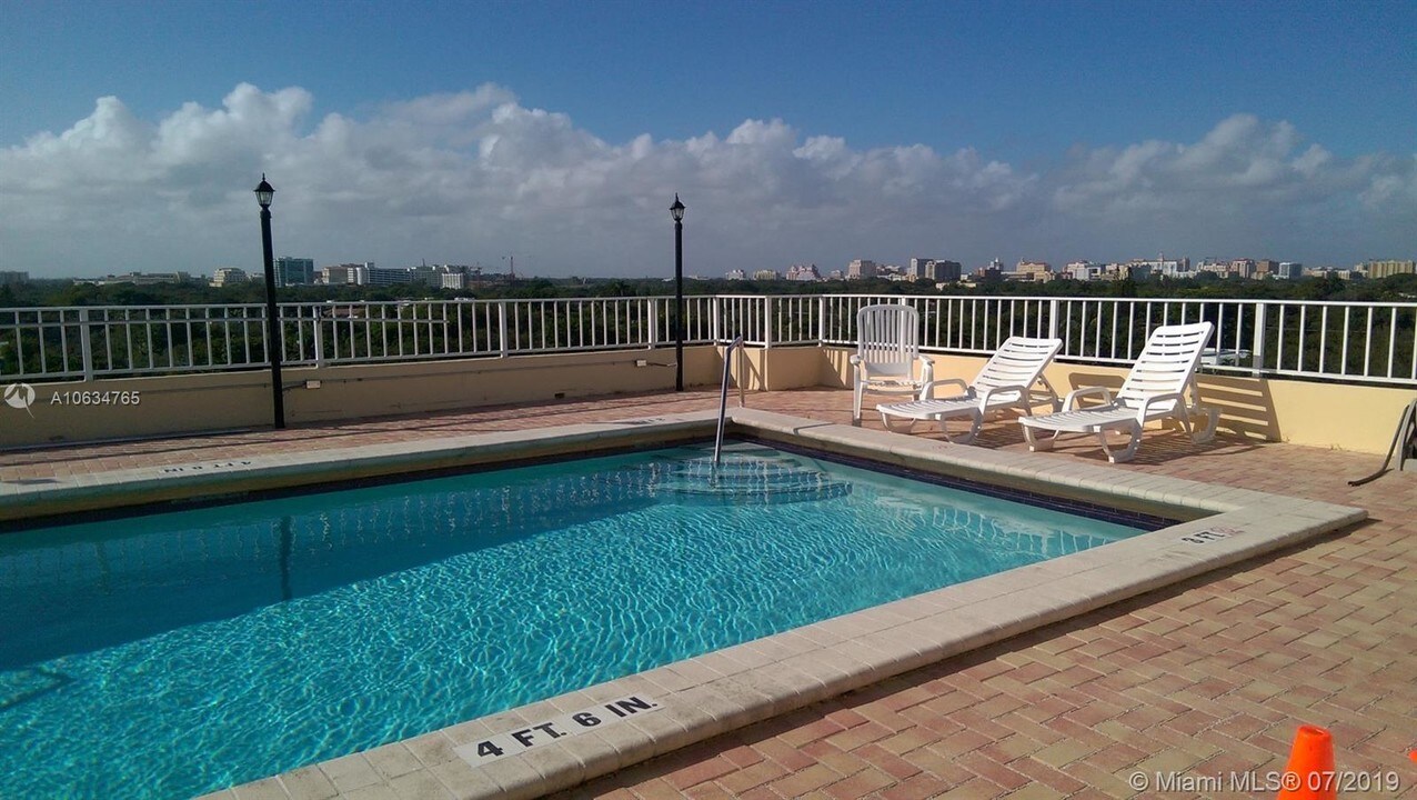 3304 Virginia St-Unit -5B in Miami, FL - Building Photo