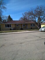 318 14th Ave E, Unit 318 LL 2