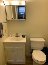 1198 Rosedale Dr in Harrisonburg, VA - Foto de edificio - Building Photo