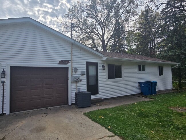 property at 1447 Kennedy Ave