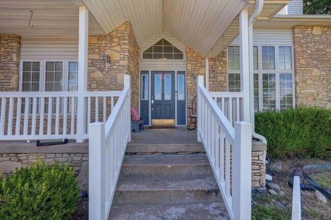 3408 Lake Shore Dr in Winfield, KS - Building Photo - Building Photo