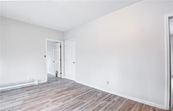 202 Midland Lake Rd in Middletown, NY - Building Photo - Building Photo