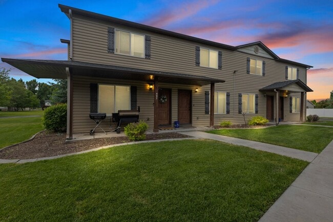 property at 593 Countryside Ave