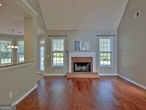 410 Persimmon Dr in Sharpsburg, GA - Building Photo - Building Photo
