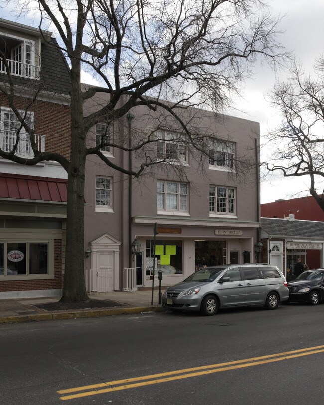 142-144 Kings Hwy E