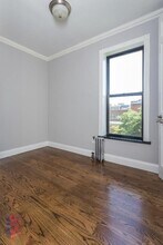212 E 105th St in New York, NY - Building Photo - Building Photo
