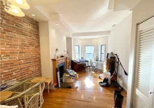 71 Gainsborough St, Unit 301 in Boston, MA - Building Photo - Building Photo