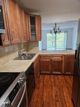 8000 S Colony Cir in Tamarac, FL - Building Photo - Building Photo