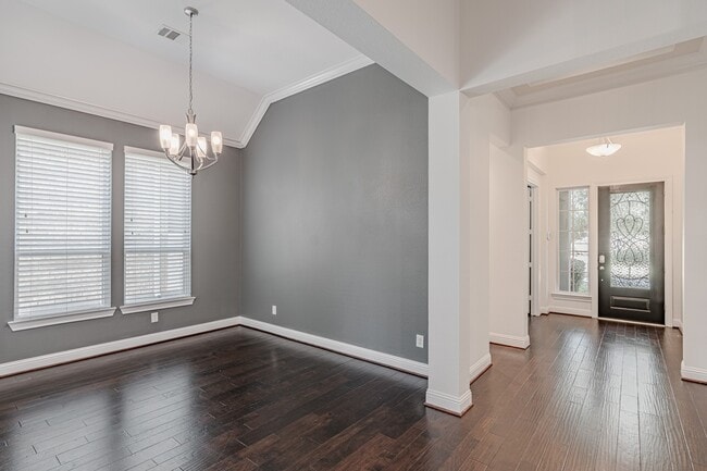 property at 112 Sundown Ridge Pl