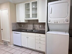 811 Sherbrook Dr in Richardson, TX - Building Photo - Building Photo