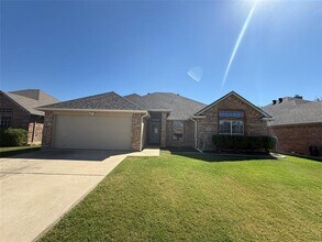 963 Redfish Dr in Burleson, TX - Building Photo - Building Photo