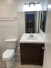 3565 Linden Ave, Unit 230 in Long Beach, CA - Building Photo - Building Photo