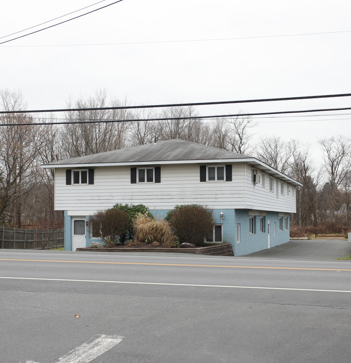 418 Main Ave in Wynantskill, NY - Building Photo