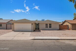 155 W Hunter St in Mesa, AZ - Building Photo