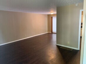 8129 Crousore Rd in Indianapolis, IN - Building Photo - Building Photo