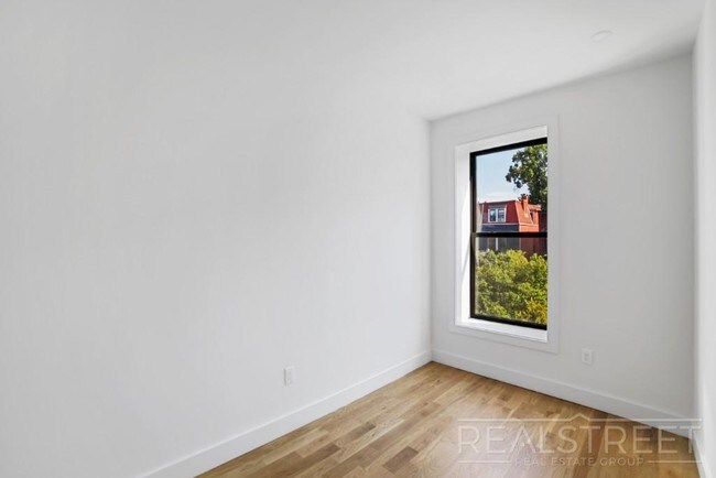1401 Dean Street in Brooklyn, NY - Foto de edificio - Floor Plan