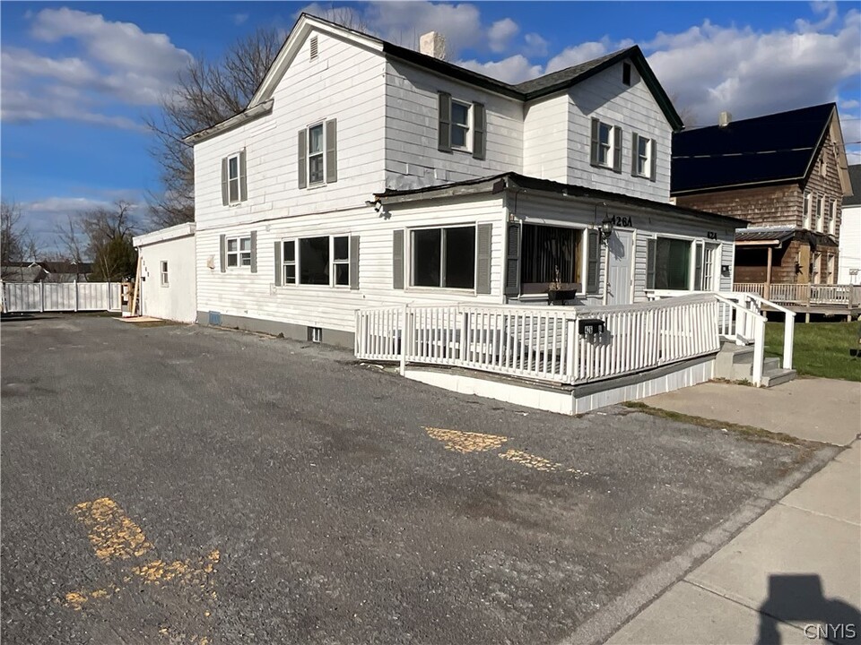 426 Arsenal St in Watertown, NY - Building Photo