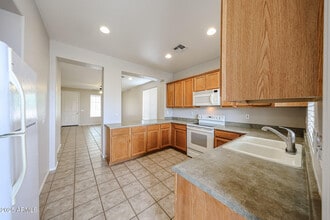 42914 N Challenger Trail in Anthem, AZ - Building Photo - Building Photo