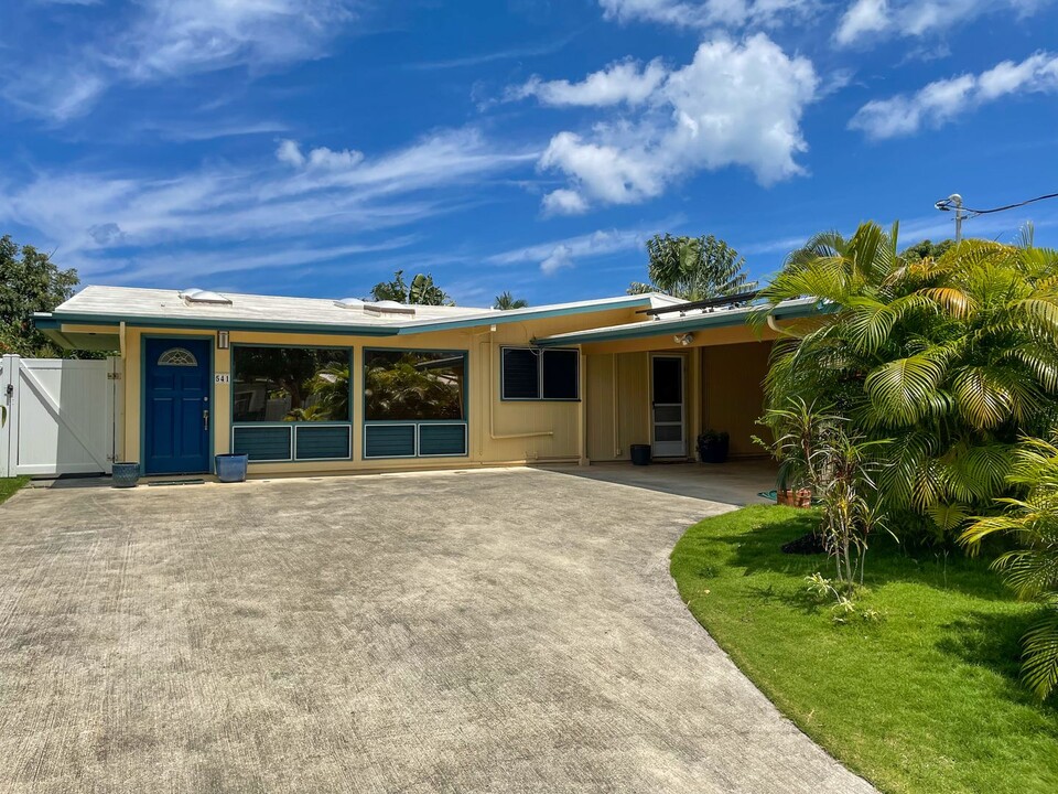541 Ka Awakea Rd in Kailua, HI - Building Photo
