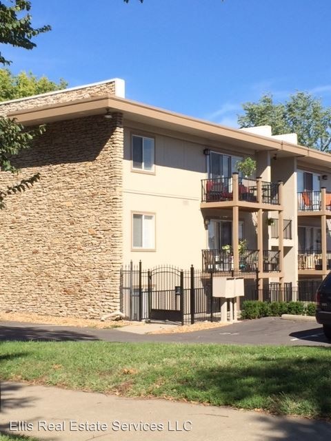 3953 Warwick Blvd in Kansas City, MO - Building Photo