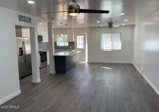 2125 W Verde Ln in Phoenix, AZ - Building Photo - Building Photo