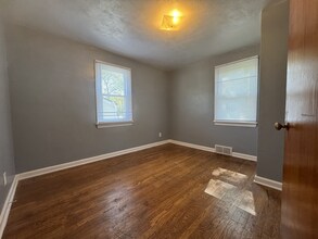 7114 Curtis Ave in St. Louis, MO - Building Photo - Building Photo